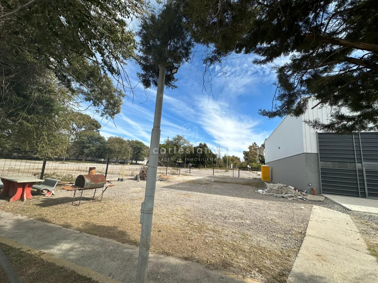 LOTE EN PARQUE INDUSTRIAL YOCSINA MALAGUEÑO