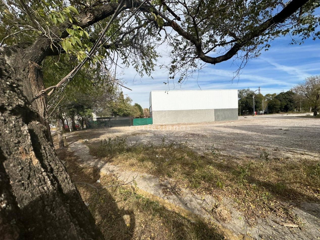 LOTE EN PARQUE INDUSTRIAL YOCSINA MALAGUEÑO