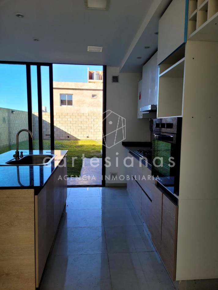DOCTA DUPLEX 3 DORM ETAPA 1° SOBRE EL BOULEVARD PRINCIPAL
