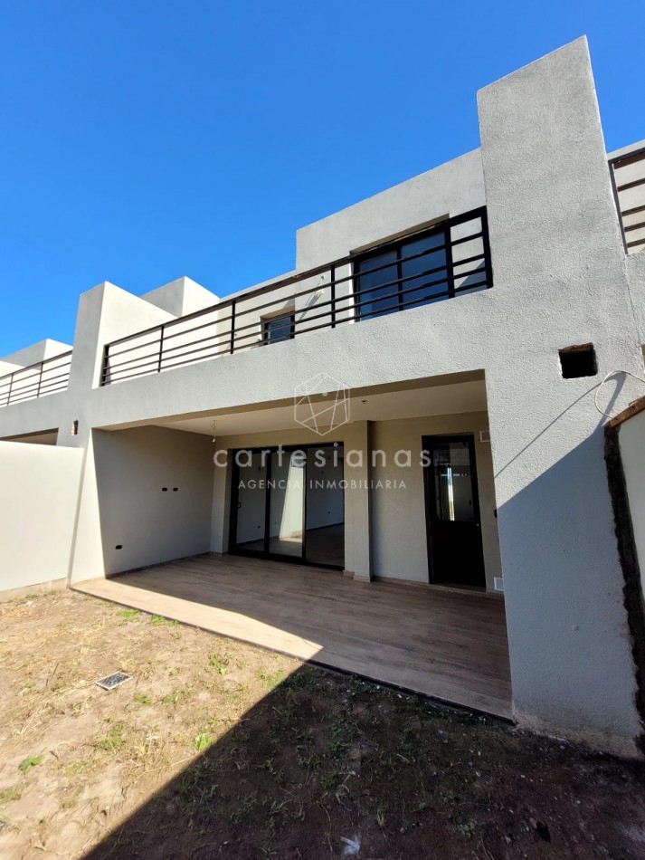 A ESTRENAR DUPLEX DE 3 DORM COLINAS DE MANANTIALES