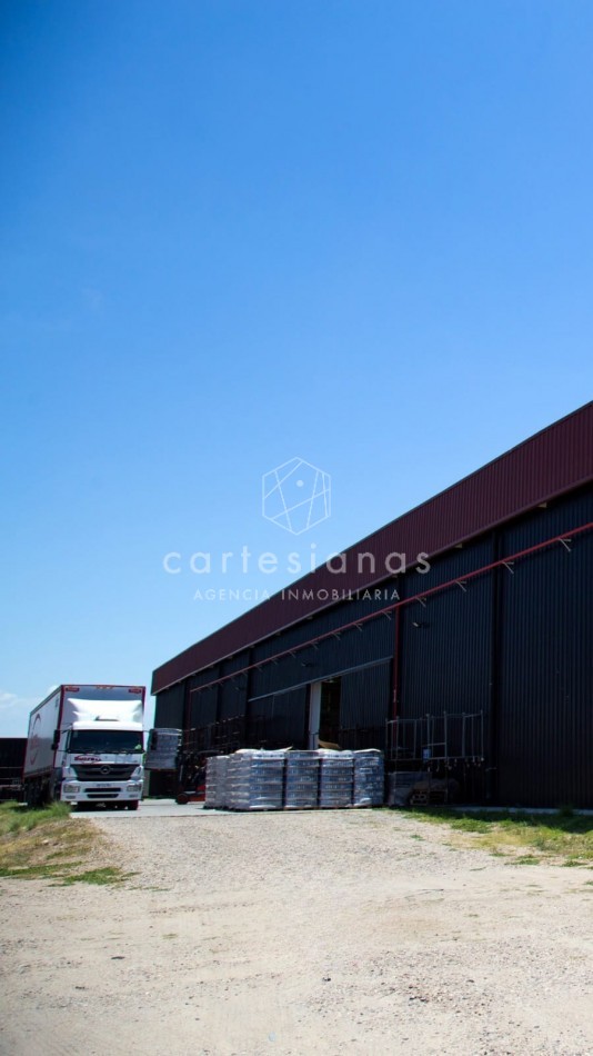 OPORTUNIDAD!! NAVE INDUSTRIAL DE 1000 M2 EN LOTE DE 3000 M2