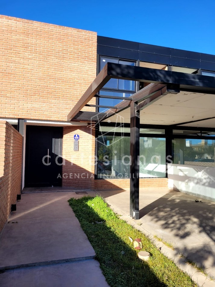 DOCTA DUPLEX 3 DORM ETAPA 1° SOBRE EL BOULEVARD PRINCIPAL