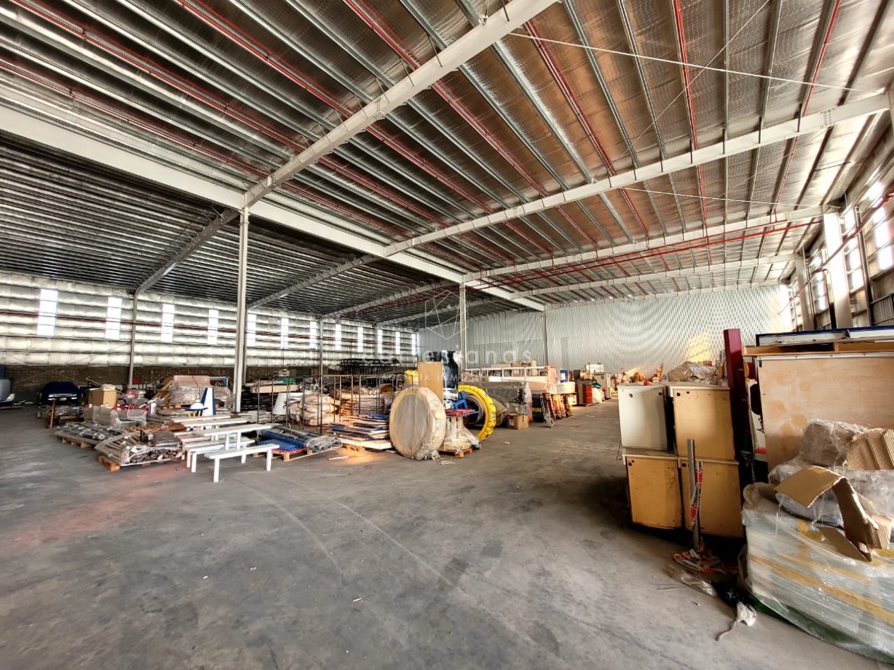 CENTRO LOGISTICO ALQUILER DE NAVES DE 1000 A 3000 M2 