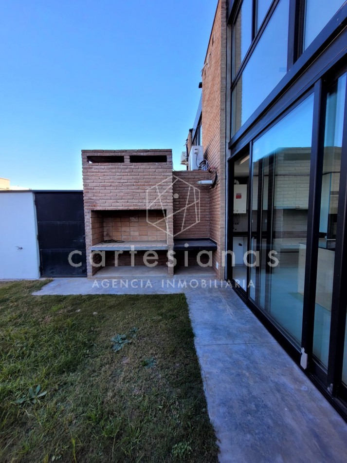 DOCTA DUPLEX 3 DORM ETAPA 1° SOBRE EL BOULEVARD PRINCIPAL