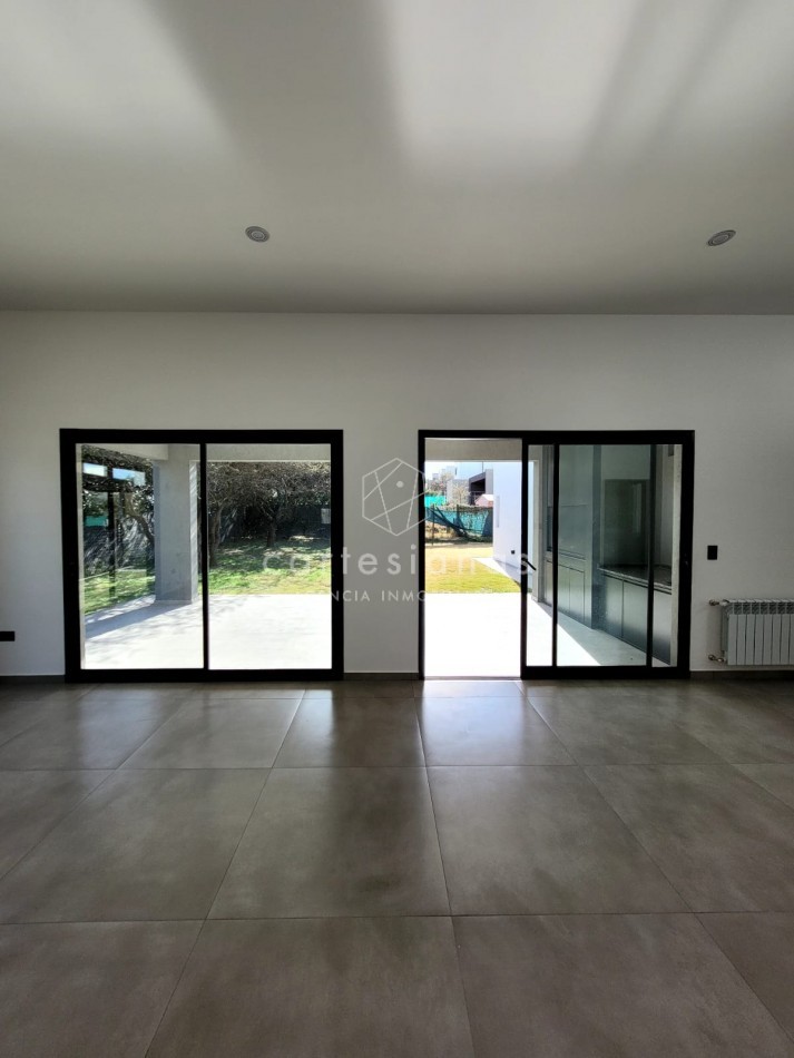 LAS CAÑITAS BARRIO PRIVADO CASA A ESTRENAR!!