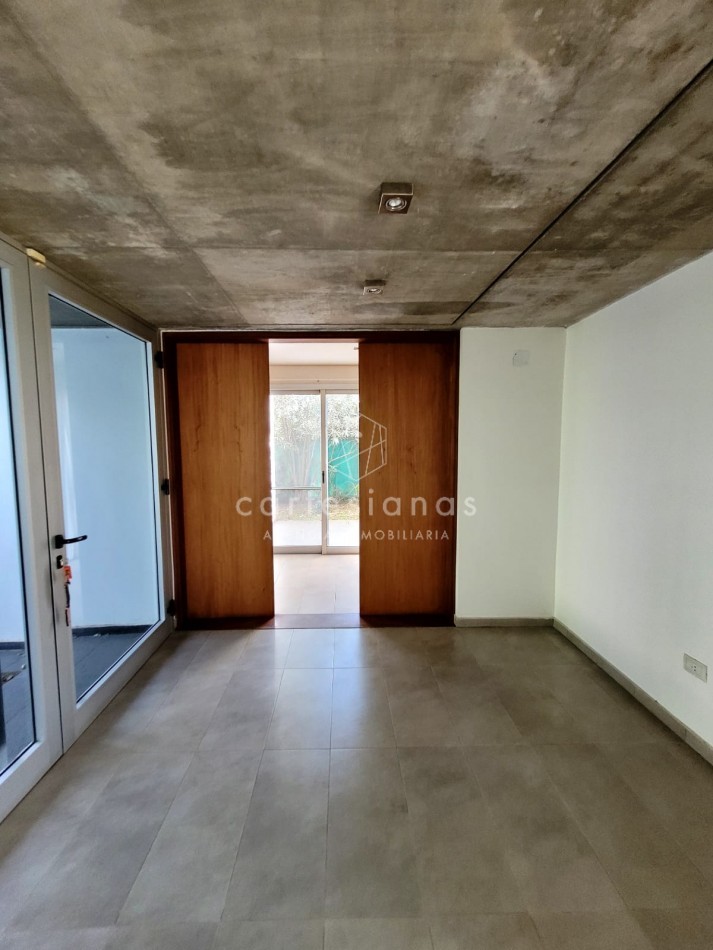 LA MORADA, V. ALLENDE. HERMOSA CASA DE 3 DORM + DEPENDENCIA. APTO CREDITO