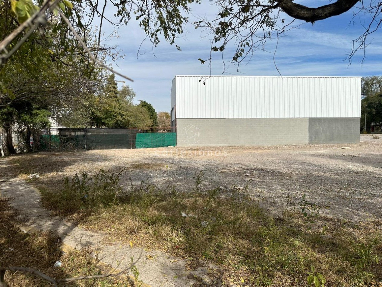 LOTE EN PARQUE INDUSTRIAL YOCSINA MALAGUEÑO