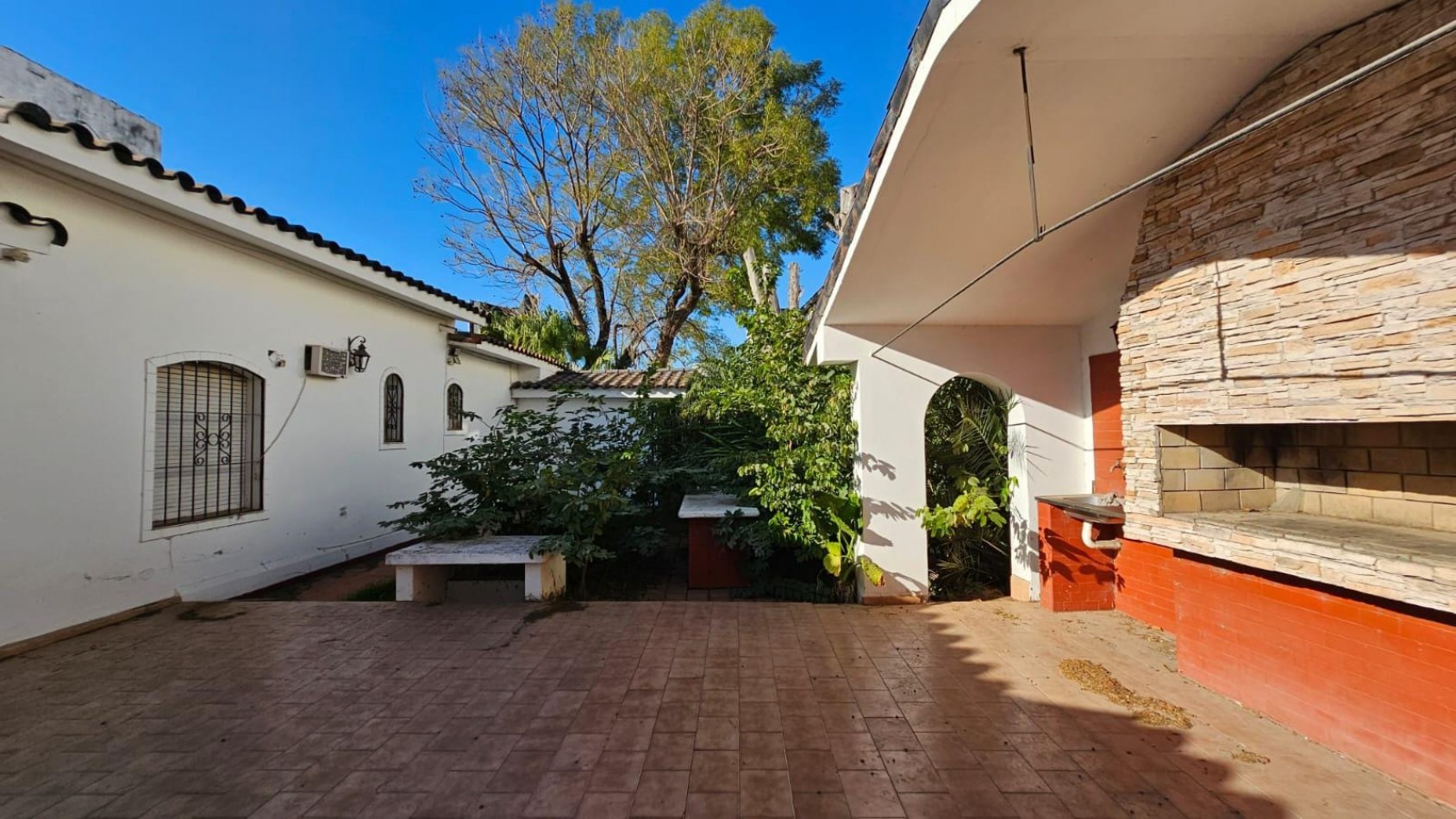 CERRO DE LAS ROSAS 2400 M2 APTO HOUSING. A MTRS DE RAFAEL NUÑEZ/MUJER URBANA