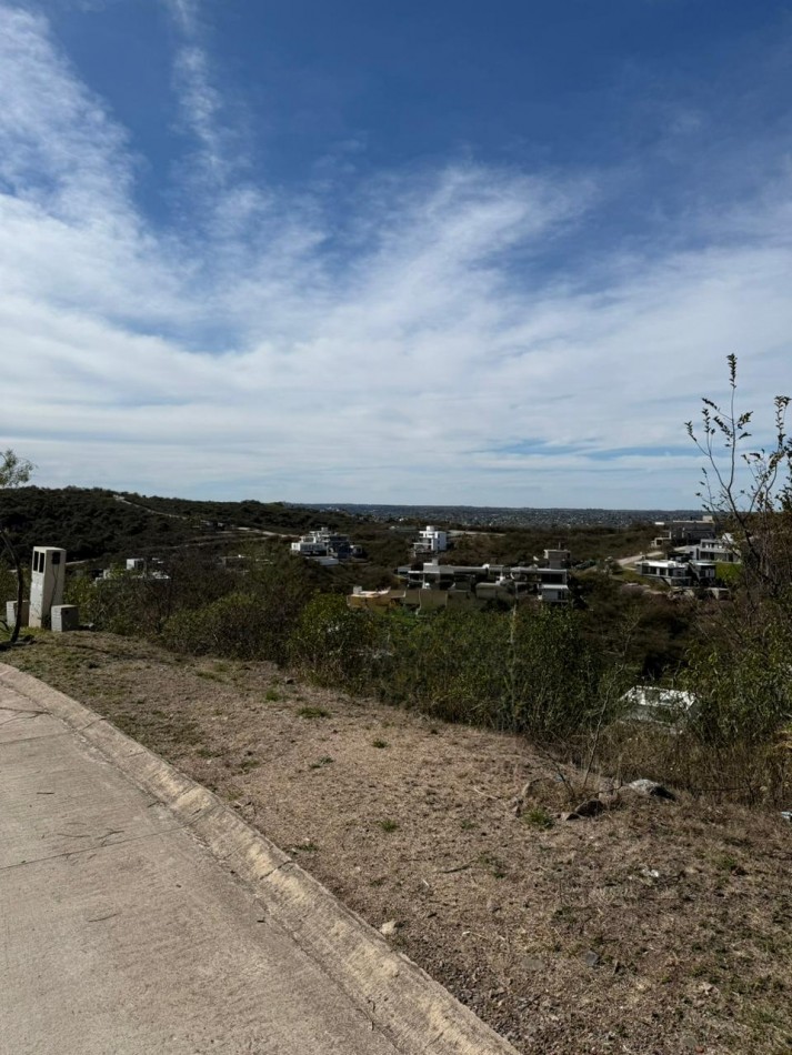 LA DESEADA COUNTRY LOTE DE 1376 M2 CON HERMOSAS VISTAS