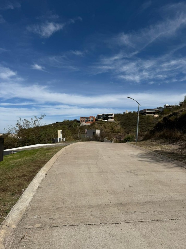 LA DESEADA COUNTRY LOTE DE 1376 M2 CON HERMOSAS VISTAS