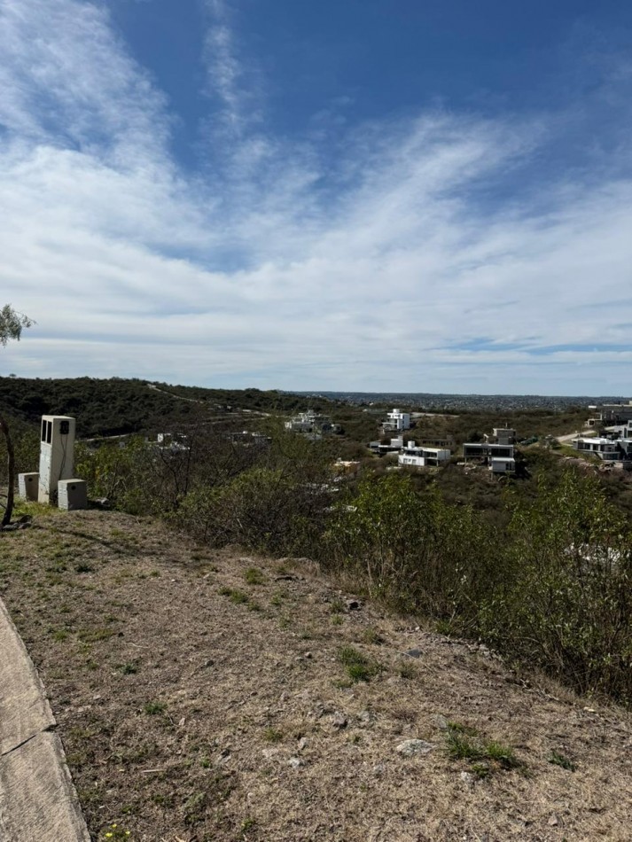 LA DESEADA COUNTRY LOTE DE 1376 M2 CON HERMOSAS VISTAS