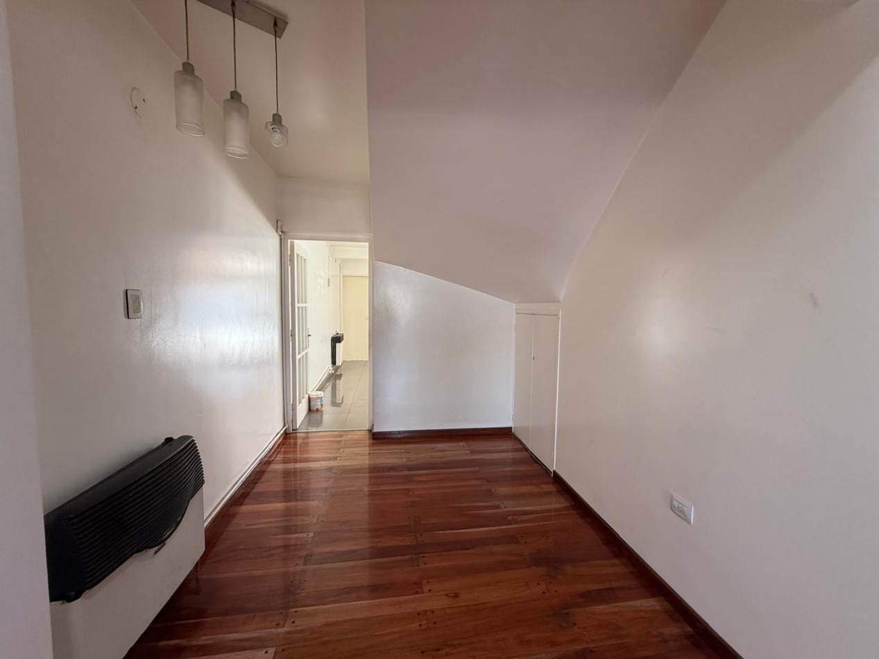 A 30 MTS DE RARAEL NUÑEZ CASA DE 4 DORM + ESCRIT C/PILETA