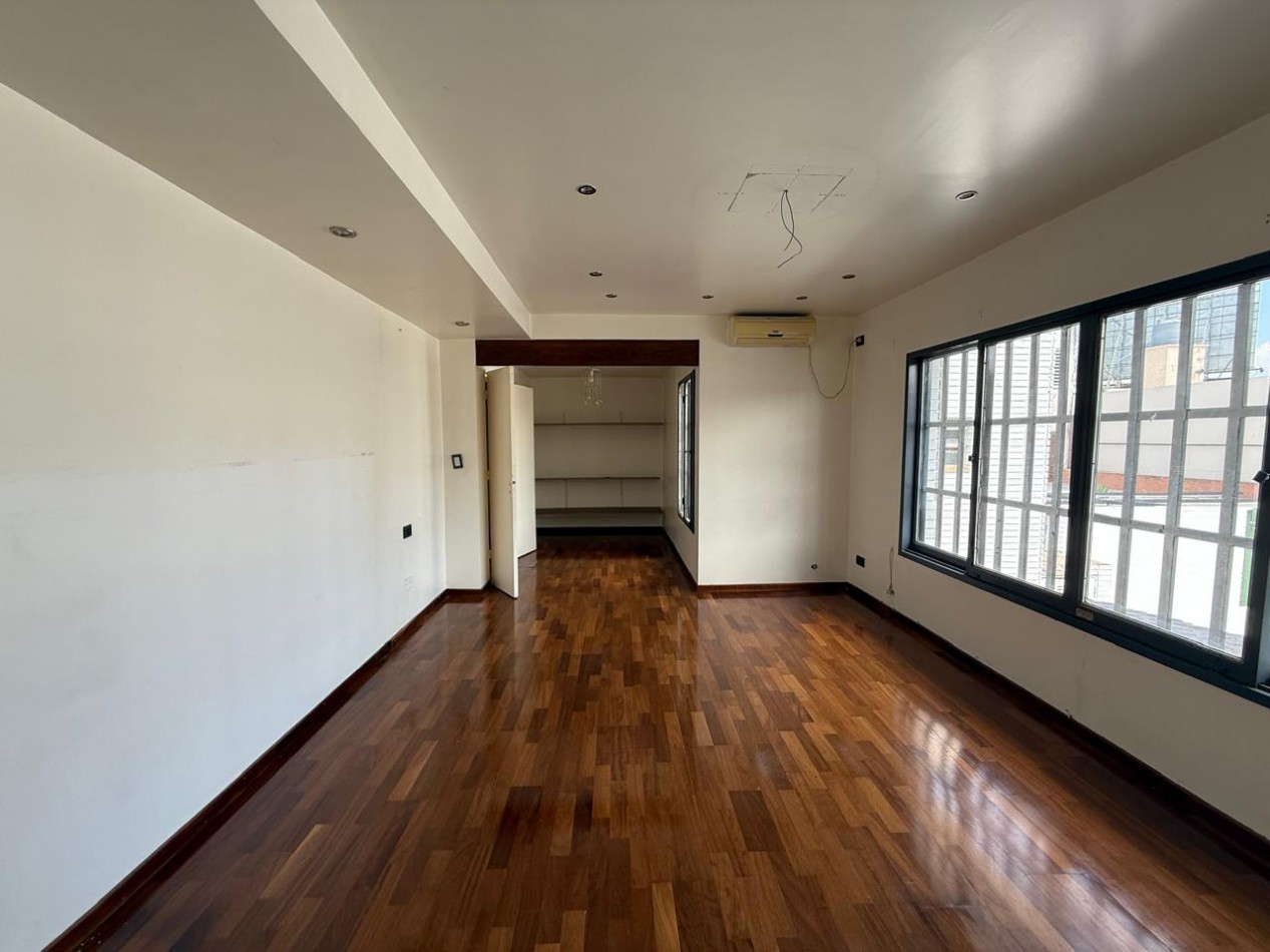 A 30 MTS DE RARAEL NUÑEZ CASA DE 4 DORM + ESCRIT C/PILETA