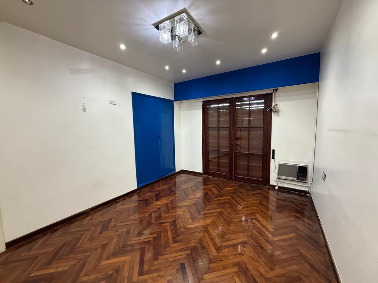 A 30 MTS DE RARAEL NUÑEZ CASA DE 4 DORM + ESCRIT C/PILETA