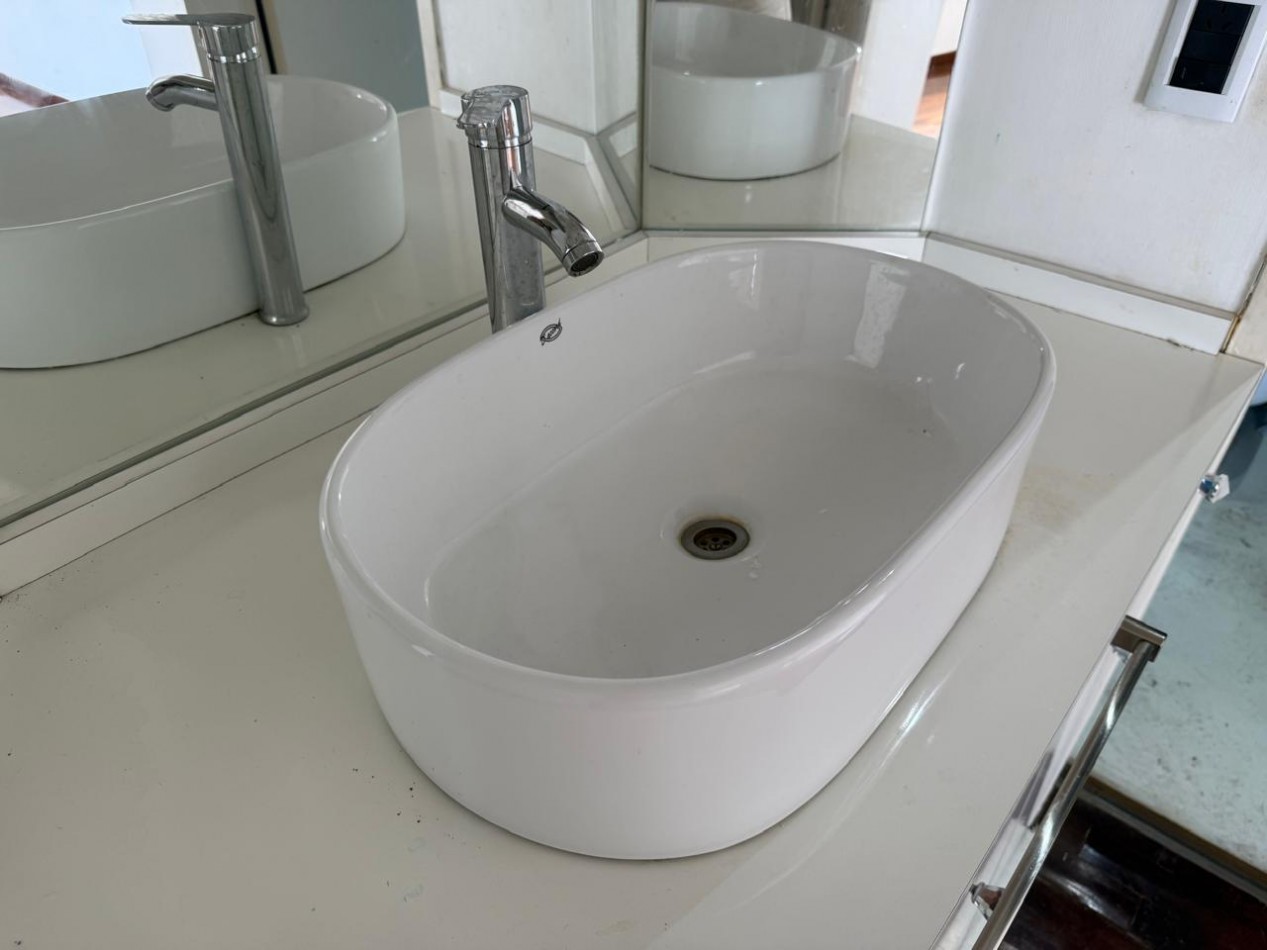 A 30 MTS DE RARAEL NUÑEZ CASA DE 4 DORM + ESCRIT C/PILETA