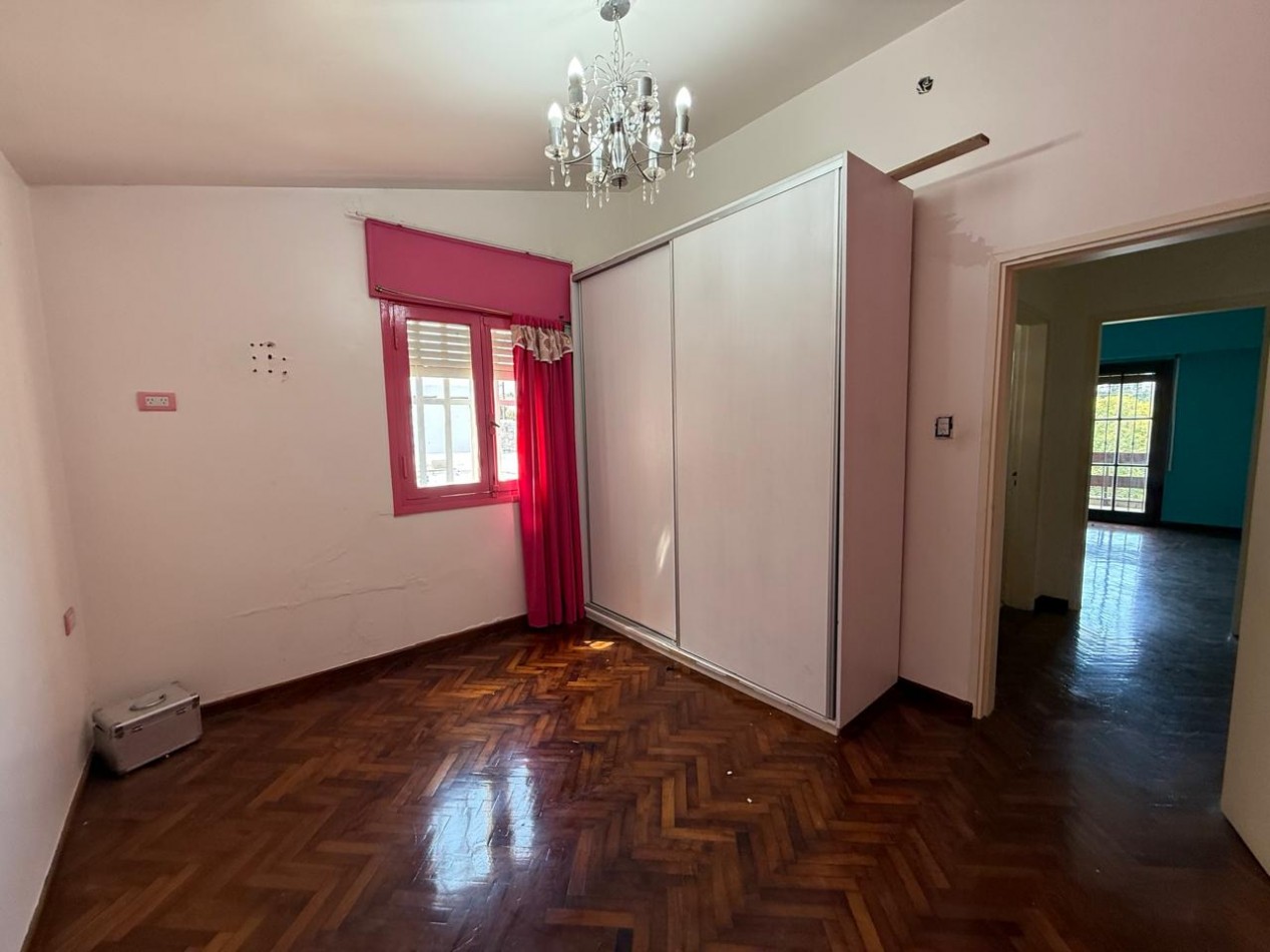 A 30 MTS DE RARAEL NUÑEZ CASA DE 4 DORM + ESCRIT C/PILETA