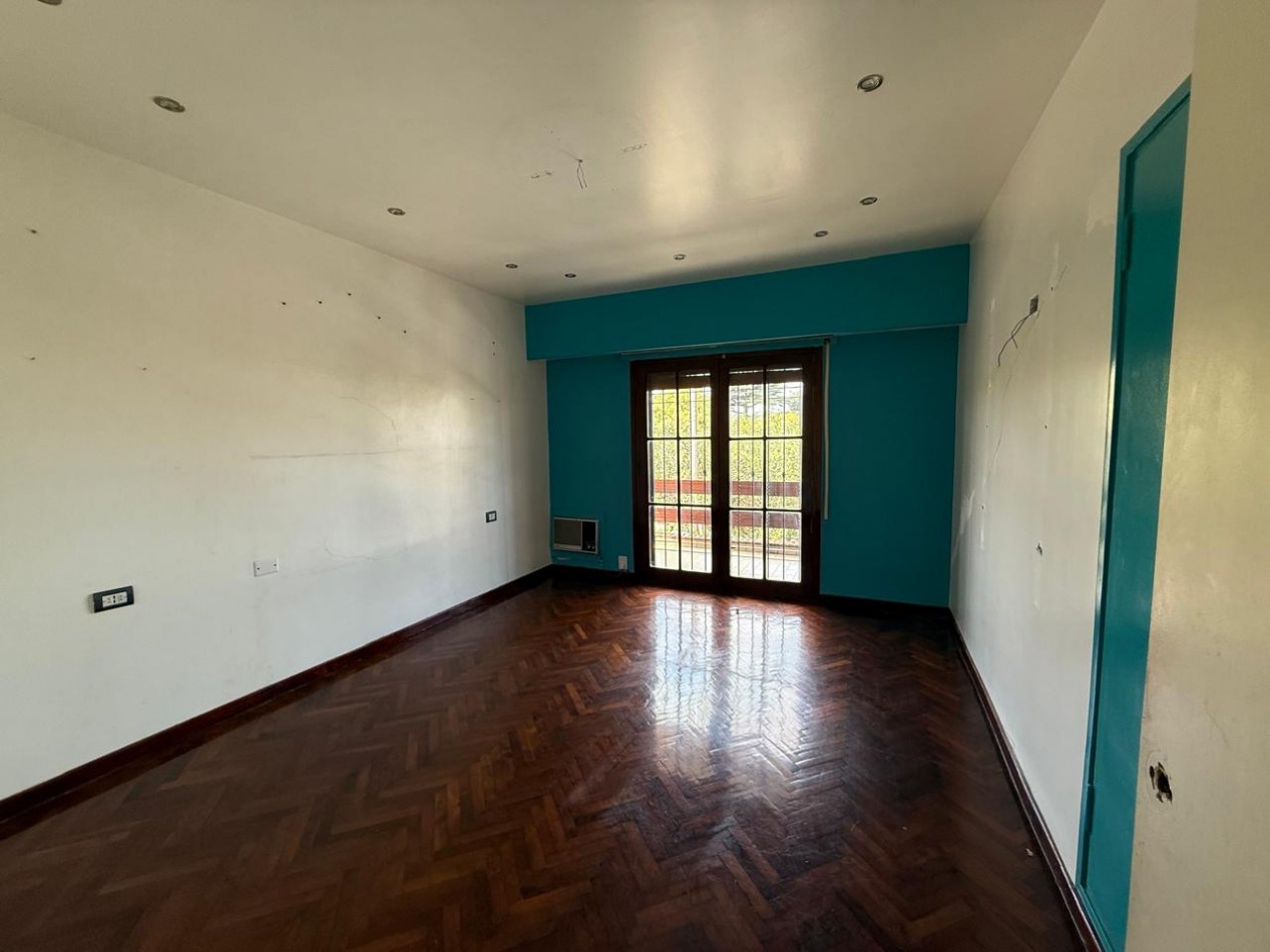 A 30 MTS DE RARAEL NUÑEZ CASA DE 4 DORM + ESCRIT C/PILETA