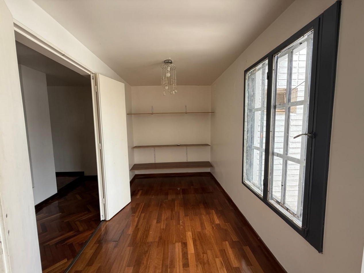 A 30 MTS DE RARAEL NUÑEZ CASA DE 4 DORM + ESCRIT C/PILETA