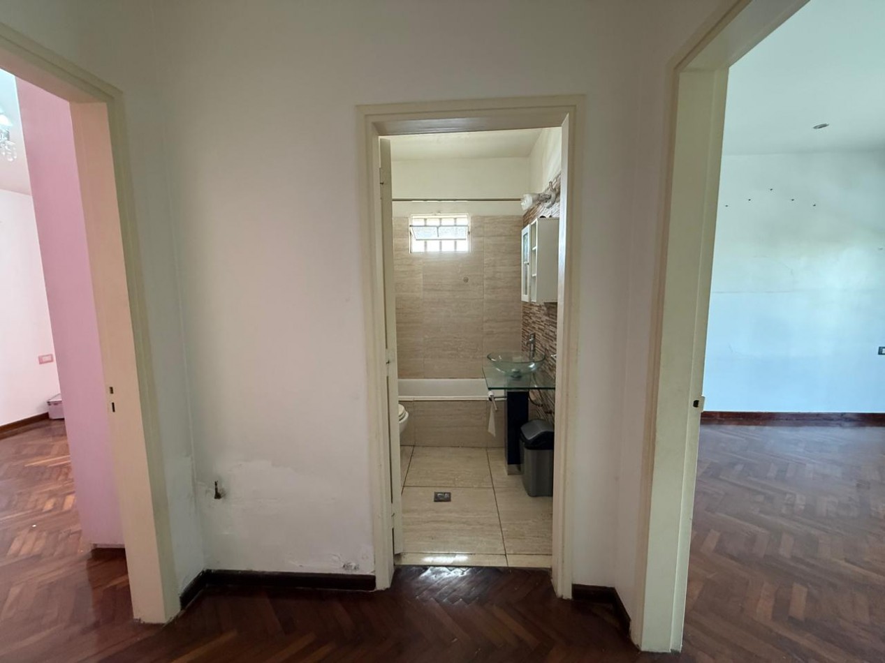 A 30 MTS DE RARAEL NUÑEZ CASA DE 4 DORM + ESCRIT C/PILETA