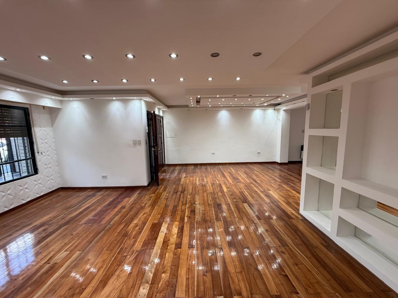 A 30 MTS DE RAFAEL NUÑEZ CASA DE 4 DORM + ESCRIT C/PILETA