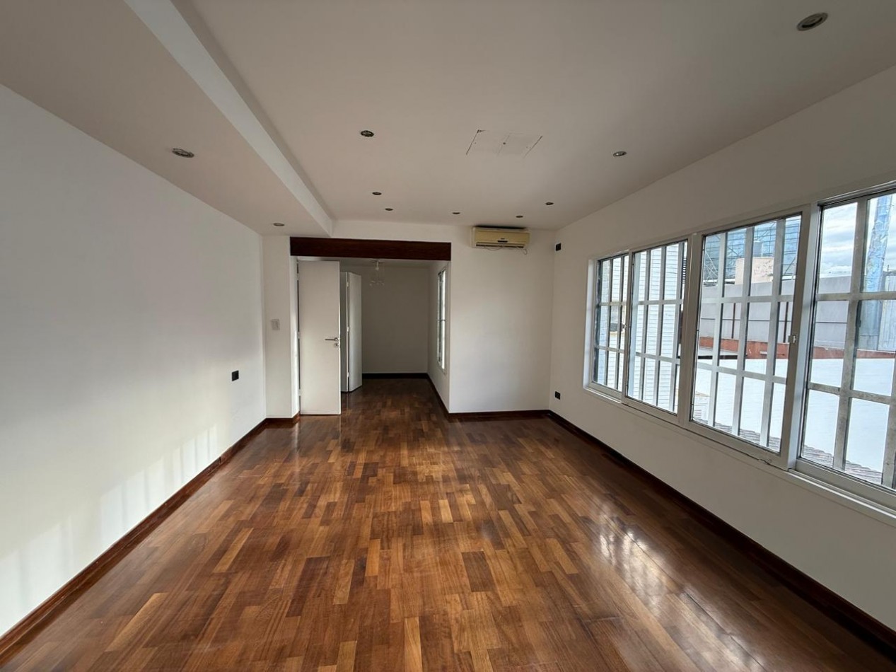 A 30 MTS DE RAFAEL NUÑEZ CASA DE 4 DORM + ESCRIT C/PILETA