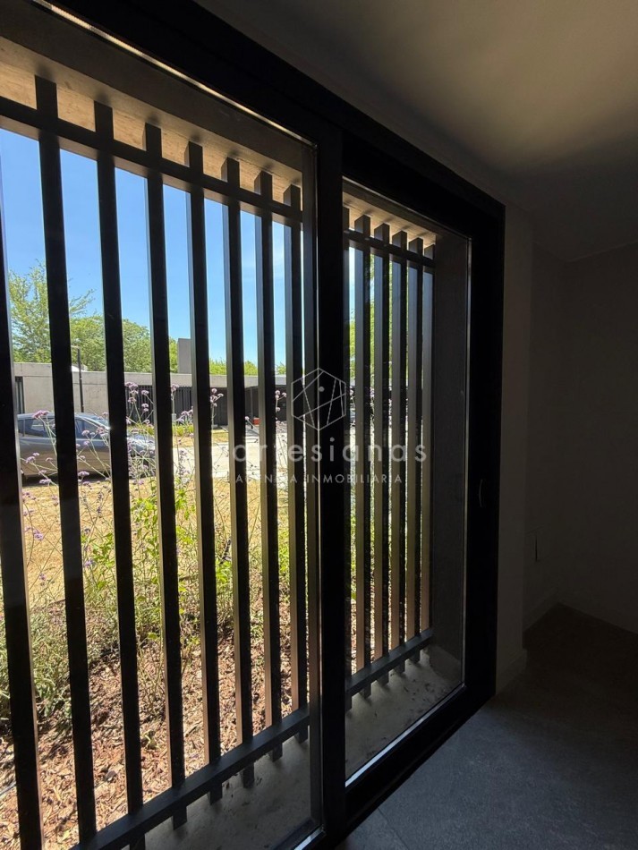 VILLA WARCALDE CASA EN UNA SOLA PLANTA DE 3 DORM EN HOUSING DE CATEGORIA