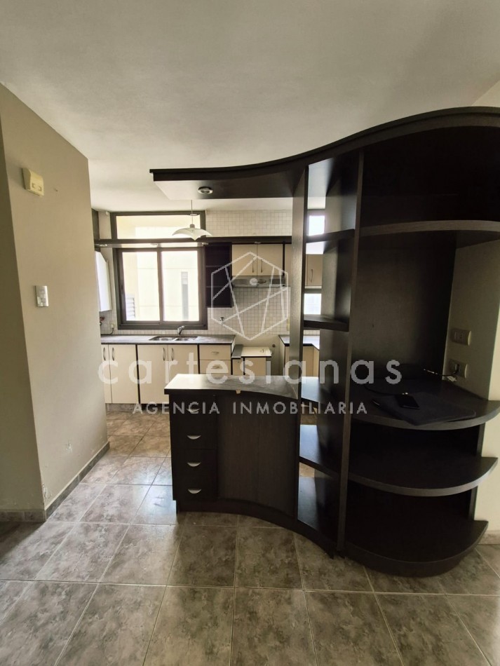 VILLA CARLOS PAZ. CENTRO. DEPTO 2 DORM/2 BAÑOS/COCH. AMENITIES. ESCRITURA/PLANOS.
