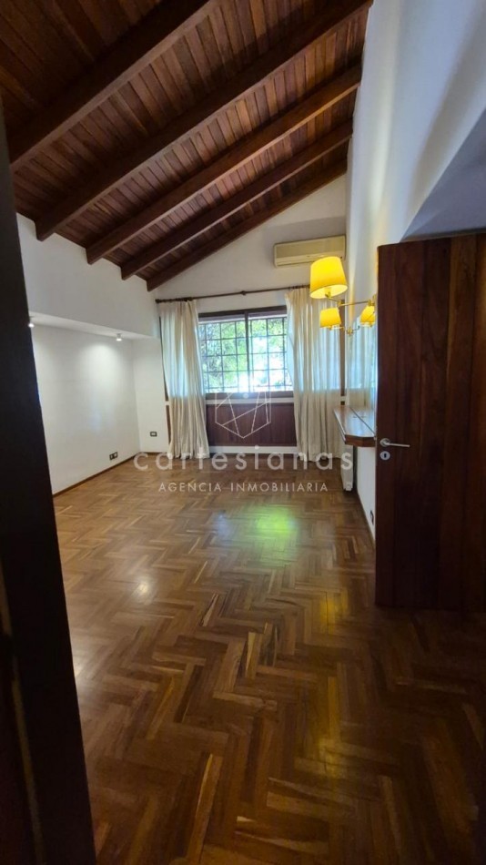 URCA EXCELENTE CASA DE 4 DORM. USO RESIDENCIAL O PARA OFICINAS/ESTUDIO 