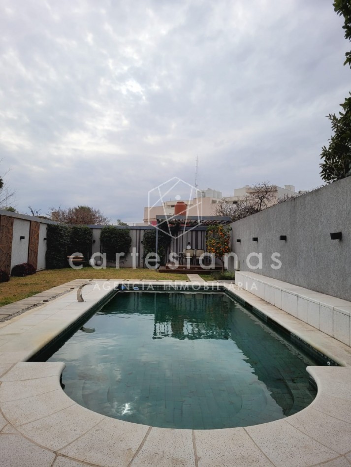 MAIPU 1° SECC HERMOSA CASA DE 4 DORM C/PILETA A POCAS CUADRAS DEL PARQUE SARMIENTO