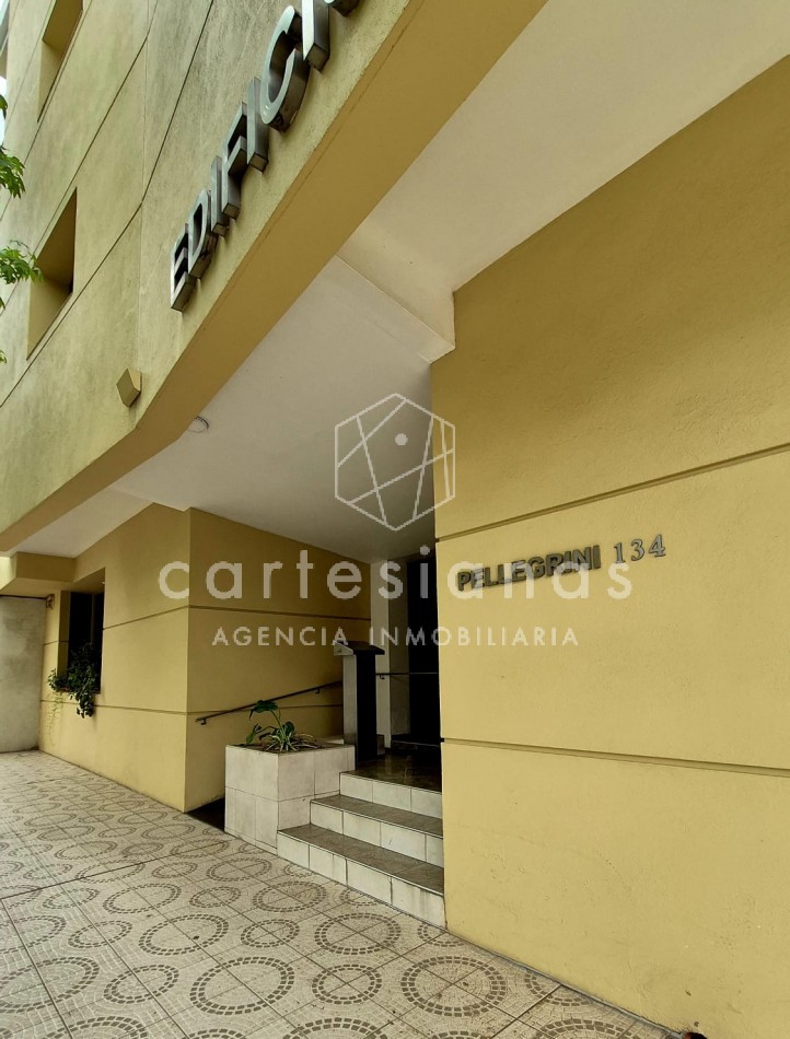 VILLA CARLOS PAZ. CENTRO. DEPTO 2 DORM/2 BAÑOS/COCH. AMENITIES. ESCRITURA/PLANOS.
