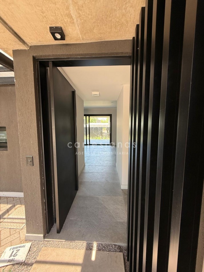 VILLA WARCALDE CASA EN UNA SOLA PLANTA DE 3 DORM EN HOUSING DE CATEGORIA