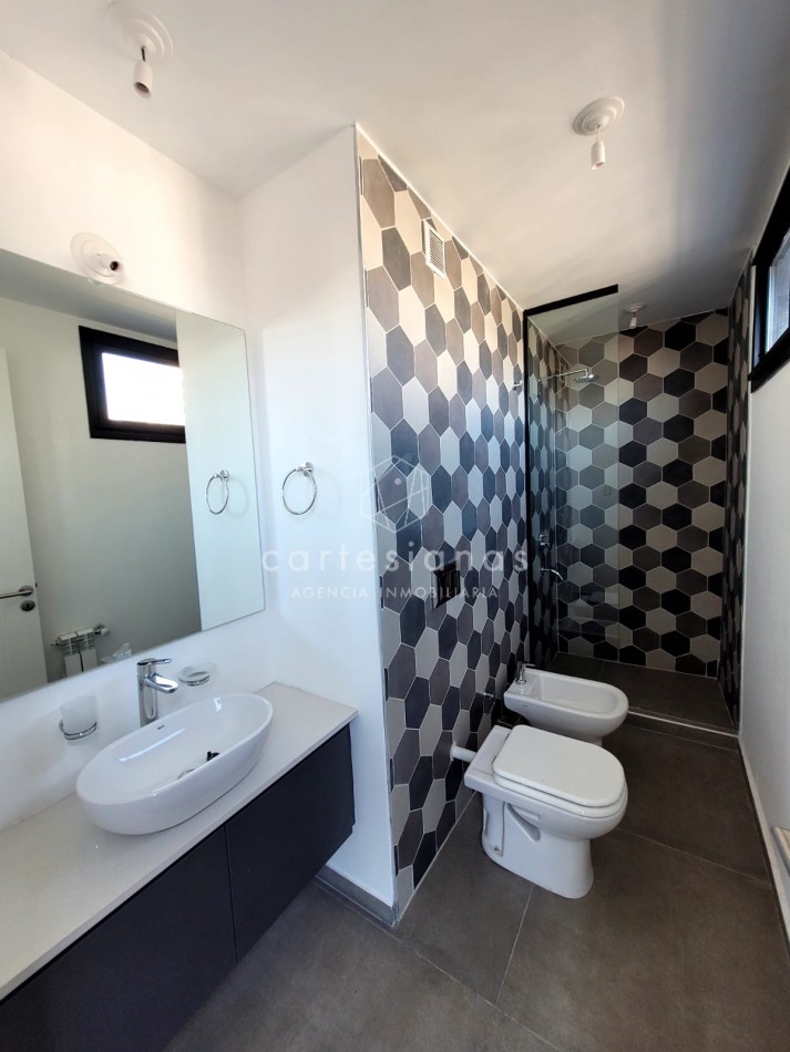 NUEVA CORDOBA DEPTO 1 DORM C/BALCON TERRAZA + LAVADERO