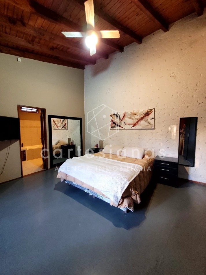HERMOSA CASA 3 DORM CON/PILETA. VILLA RIVERA INDARTE