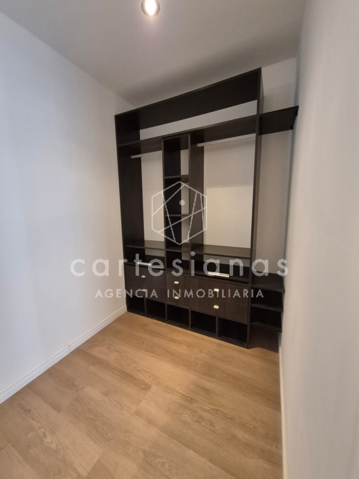 LA CUESTA VILLA RESIDENCIAL. EN VENTA CASA DE 3 DORMITORIOS. 