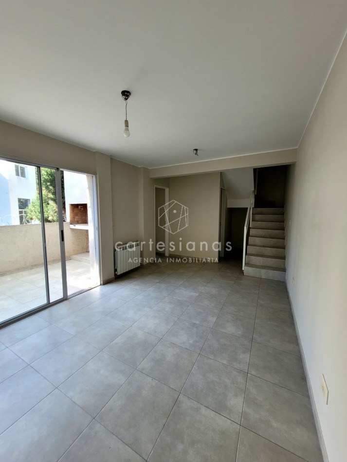 DEPTO ESTILO DUPLEX DE 2 DORM SOBRE CALLE FRANCISCO LAPRIDA | OBSERVATORIO