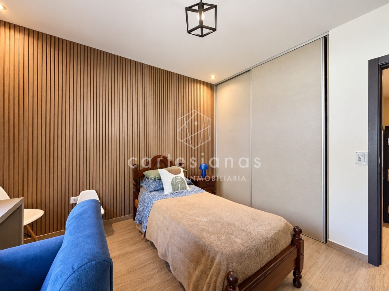 CASA EN PLANTA BAJA. RIBERAS DE MANANTIALES. 3 DORM + ESCR. PILETA CLIMATIZADA. PLANOS Y ESCRITURA