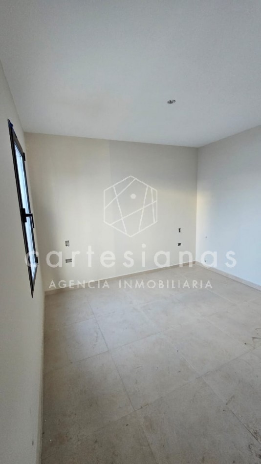 MUY LINDO DUPLEX 2 DORM + ESCRITORIO