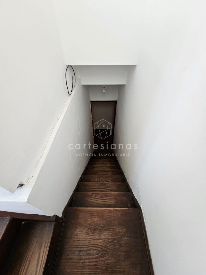 OPORTUNIDAD! PARQUE VELEZ SARSFIELD CASA DE 3 DORM C/PILETA