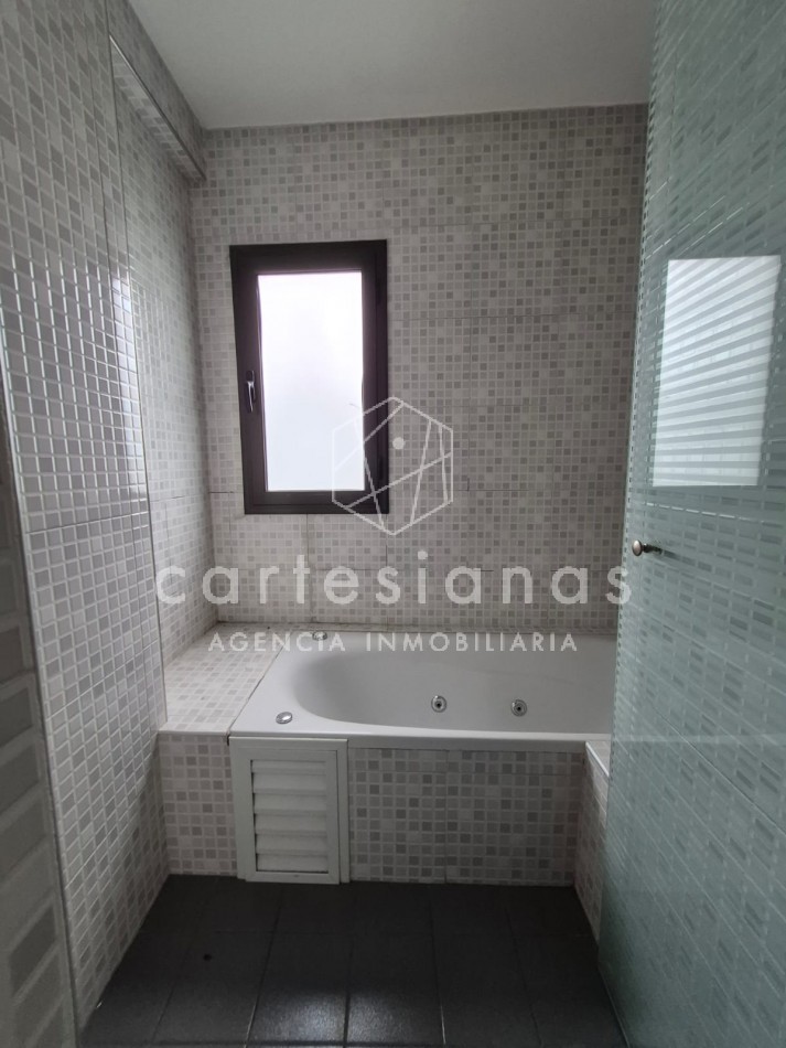 VILLA CARLOS PAZ. CENTRO. DEPTO 2 DORM/2 BAÑOS/COCH. AMENITIES. ESCRITURA/PLANOS.