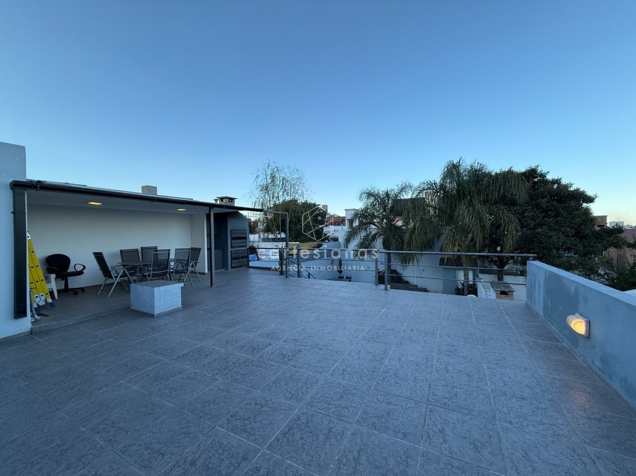ALTOS DE VILLA CABRERA | CASA DE 4 DORM CON PATIO Y PILETA 