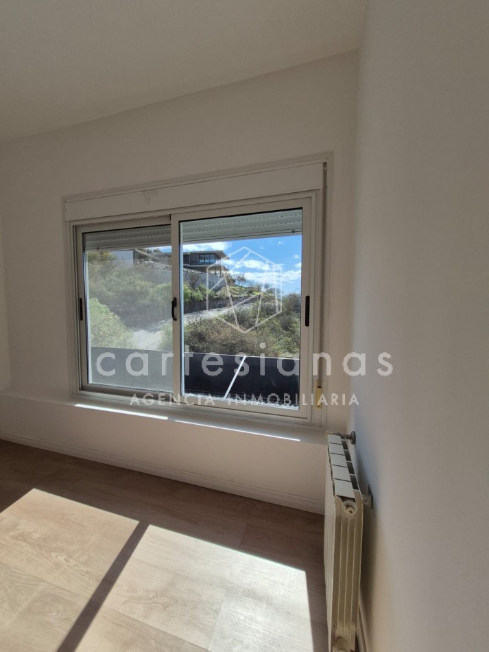 LA CUESTA VILLA RESIDENCIAL. EN VENTA CASA DE 3 DORMITORIOS. 