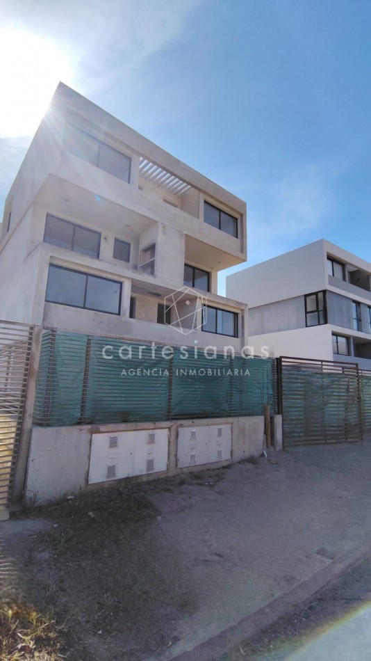 TORRENTES DEPTO DUPLEX 2 DORM C/CH MANANTIALES