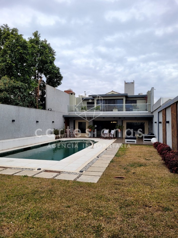 MAIPU 1° SECC HERMOSA CASA DE 4 DORM C/PILETA A POCAS CUADRAS DEL PARQUE SARMIENTO