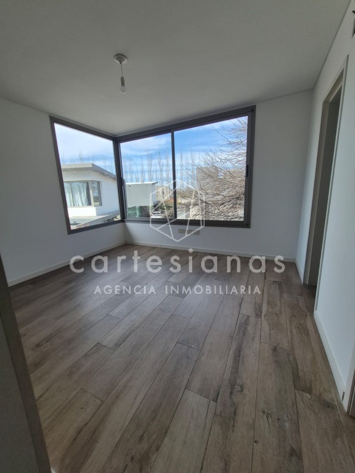 HOUSING LA CAROLINA H2 CASA DE 3 DORM EN VENTA