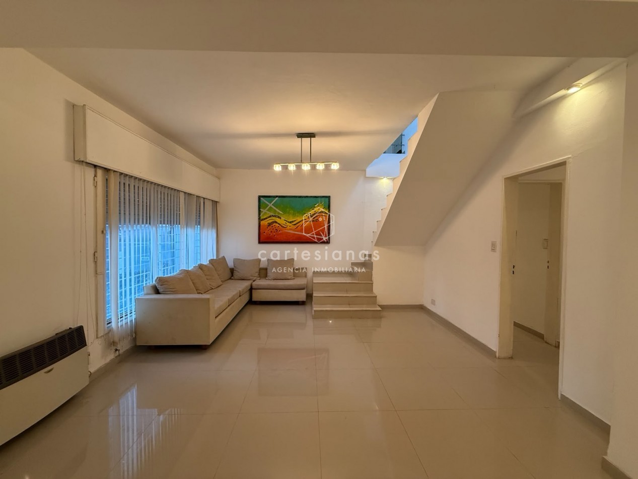 ALTOS DE VILLA CABRERA | CASA DE 4 DORM CON PATIO Y PILETA 