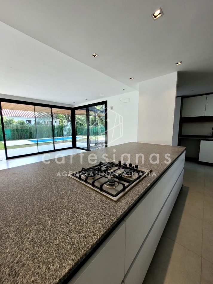 ALQUILER CASA EN HOUSING MAREMMA B° LA CAROLINA - CATEGORIA