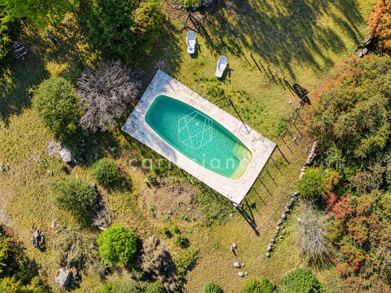 VILLA BERNA. EN VENTA PROPIEDAD DE 2,5 HECTAREAS CON 2 CABAÑAS.