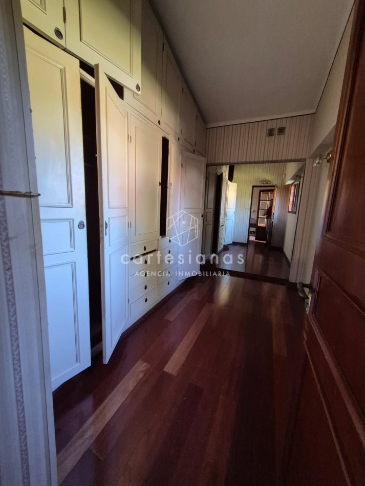CASA DE 3 DORM+PLAYROOM+OFICINA C/INGRESO INDEP+QUINCHO + DEPENDENCIA - APTO OFICINA/CONSULTORIOS