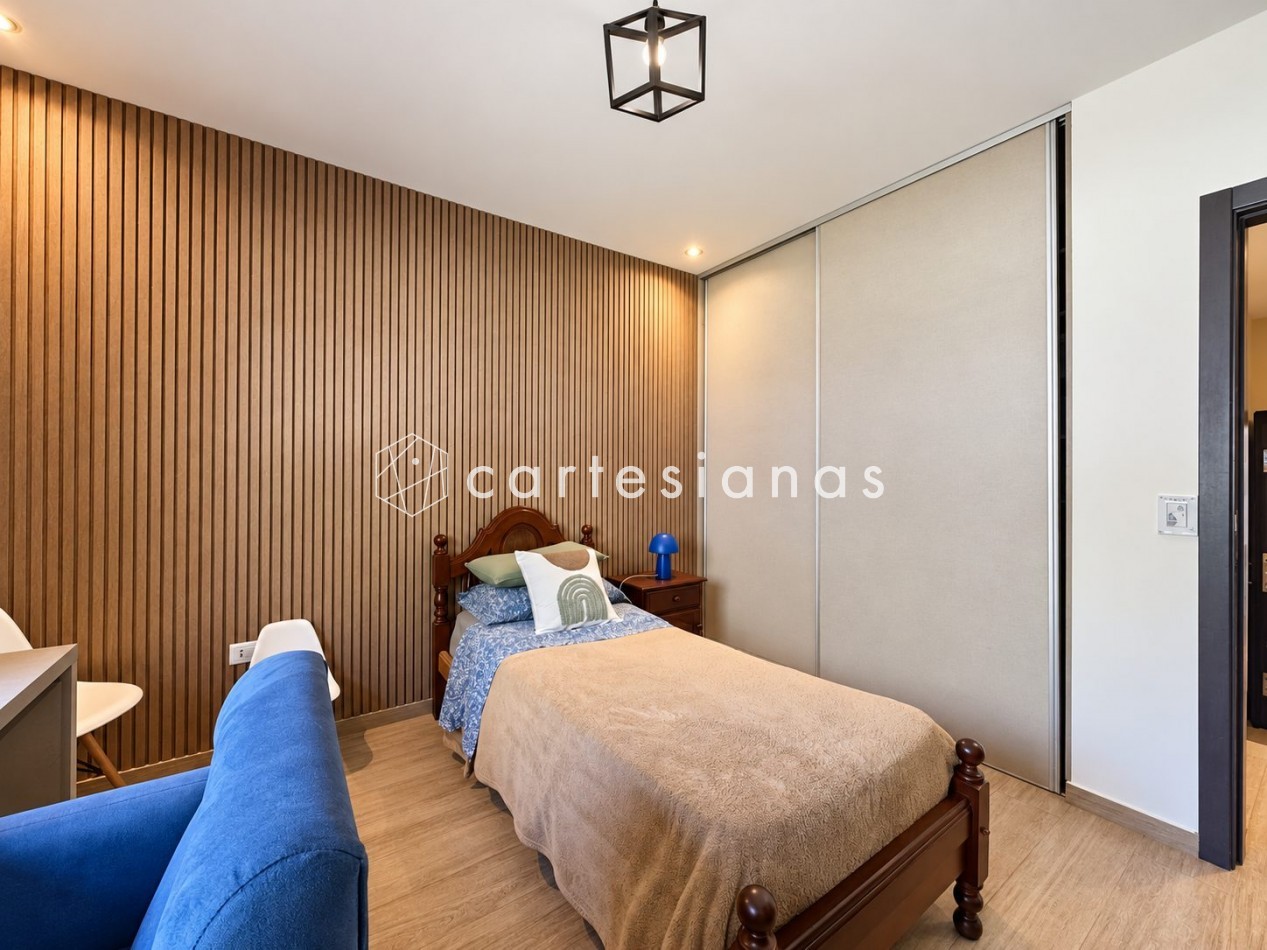 CASA EN PLANTA BAJA. RIBERAS DE MANANTIALES. 3 DORM + ESCR. PILETA CLIMATIZADA. PLANOS Y ESCRITURA