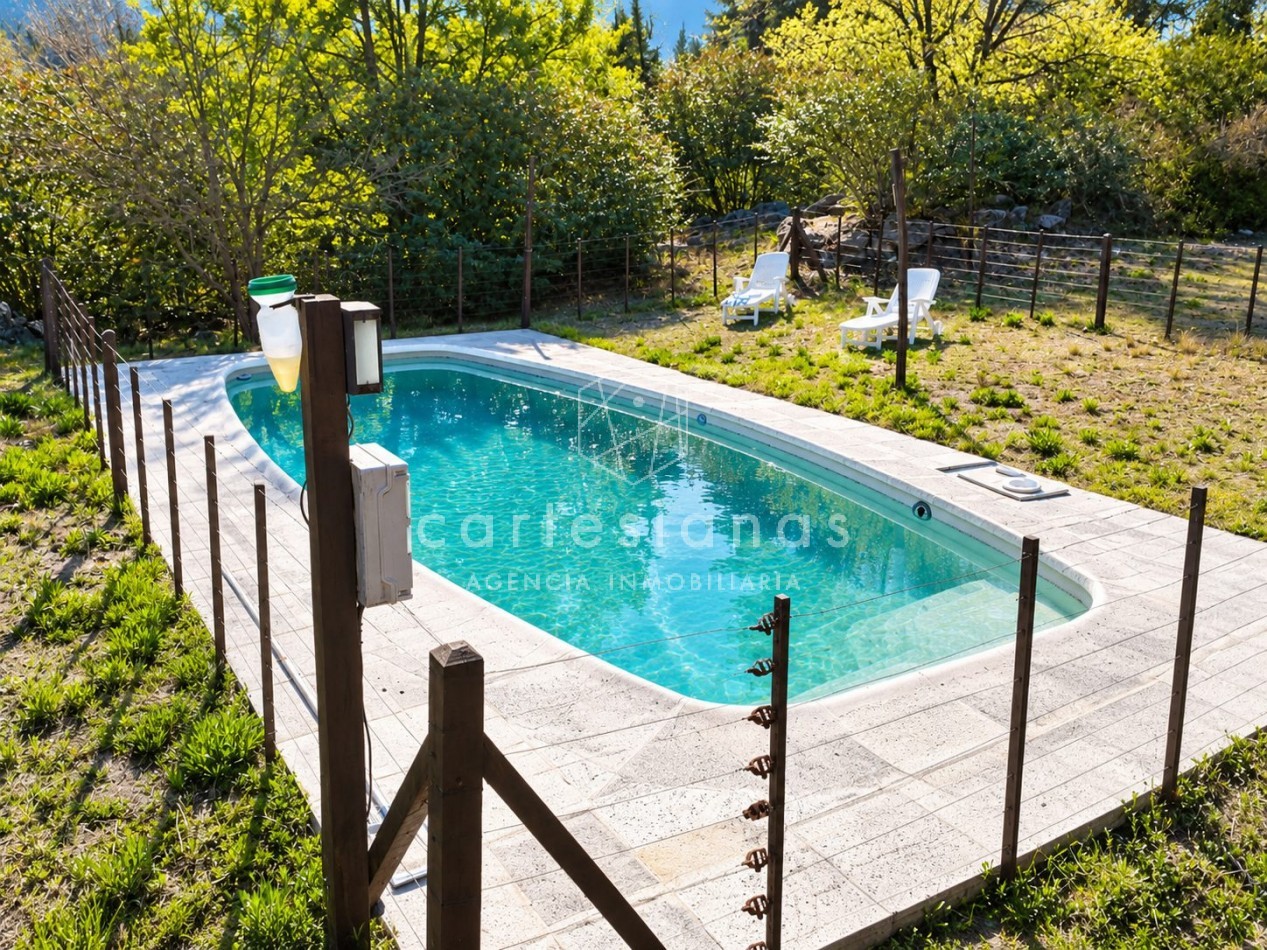 VILLA BERNA. EN VENTA PROPIEDAD DE 2,5 HECTAREAS CON 2 CABAÑAS.